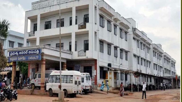 Vijayawada GGH Hospital:సదరం సర్టిఫికెట్ల కోసం దివ్యాంగుల తిప్పలు