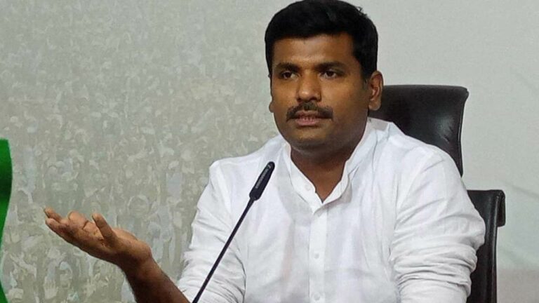 Minister Gudivada Amarnath: చంద్రబాబులా పబ్లిసిటీ కాదు.. ప్రజలకు సాయం చేయాలన్నదే మా ఆలోచన..