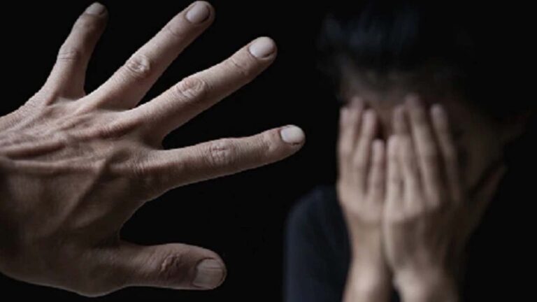 Minor Raped By Factory Manager: మైన‌ర్ బాలిక‌పై అత్యాచారం.. నోట్లో ఆసిడ్ పోసి..