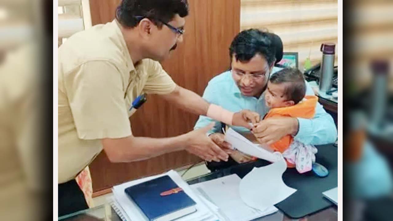 Railway Job to Baby: 10 నెలల చిన్నారికి రైల్వేస్ లో జాబ్.. ఎందుకో తెలుసా?