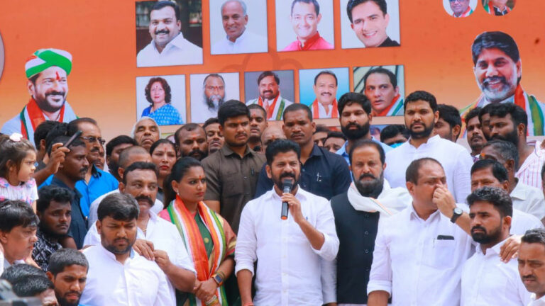 Revanth Reddy On Floods : మానవత్వం లేని వ్యక్తి కేసీఆర్..
