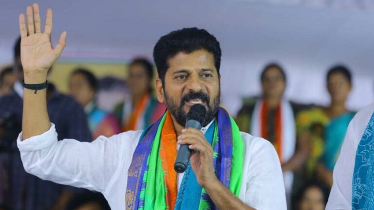 Revanth Reddy : దళితున్ని సీఎం చేస్తానని.. దరిద్రుడు సీఎం అయ్యాడు