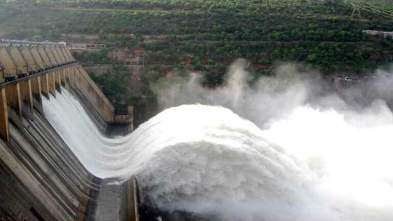 Srisailam Dam: శ్రీశైలానికి వరద వెల్లువ.. వారంలో ఫుల్ అవుతుందా?