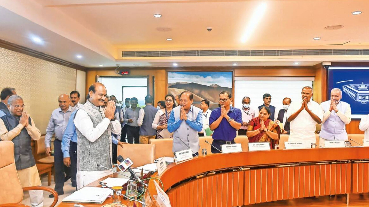 Parliament Session: పార్లమెంట్‌ వర్షాకాల సమావేశాలు.. రేపు అఖిలపక్ష భేటీ