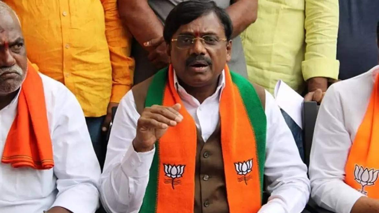 EX MP Vivek : రాష్ట్రం అప్పుల పాలయింది.. కేసీఆర్ రాష్ట్రాన్ని నాశనం చేశారు..