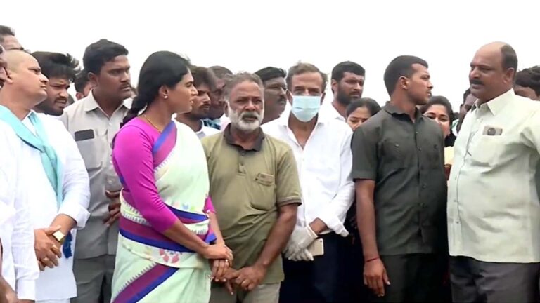 Y. S. Sharmila: నష్ట పరిహారం 10వేలు కాదు.. 25వేలు ఇవ్వాలి..