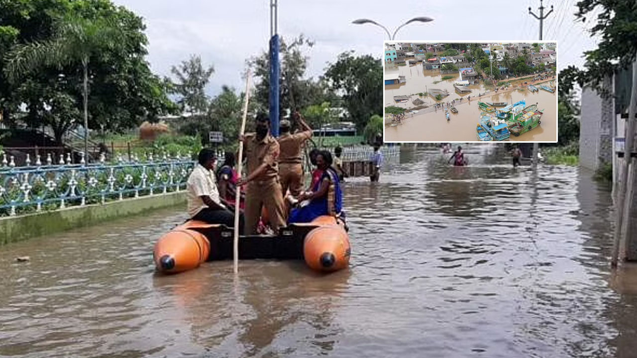 Yanam Floods: వరదల ఎఫెక్ట్‌.. అక్కడ నేడు, రేపు స్కూళ్లకు సెలవులు