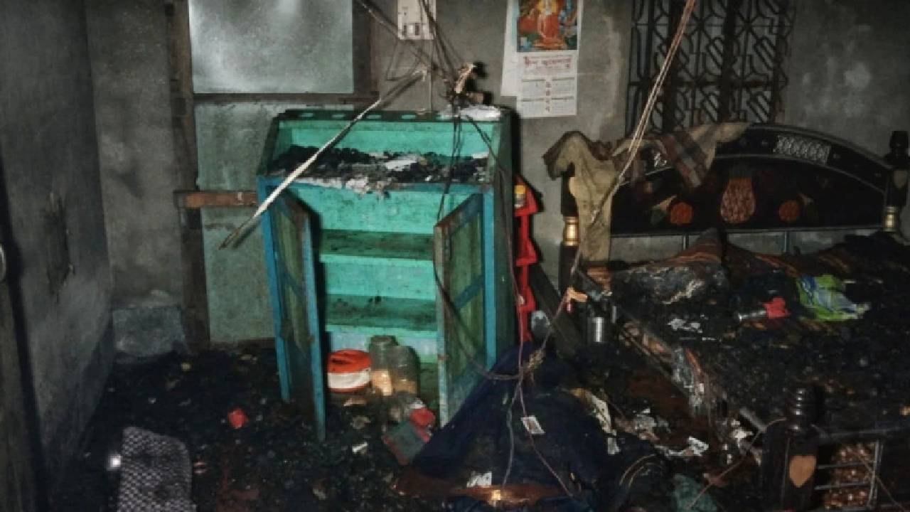 Bangladesh: ఫేస్ బుక్ లో పోస్ట్ పెట్టినందుకు హిందువు ఇళ్లు దహనం