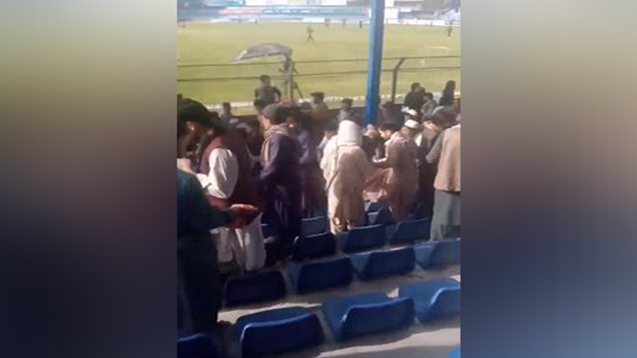 Blast at Cricket Stadium: మ్యాచ్ జరుగుతుండగా క్రికెట్ స్టేడియంలో పేలుడు.. వీడియో వైరల్