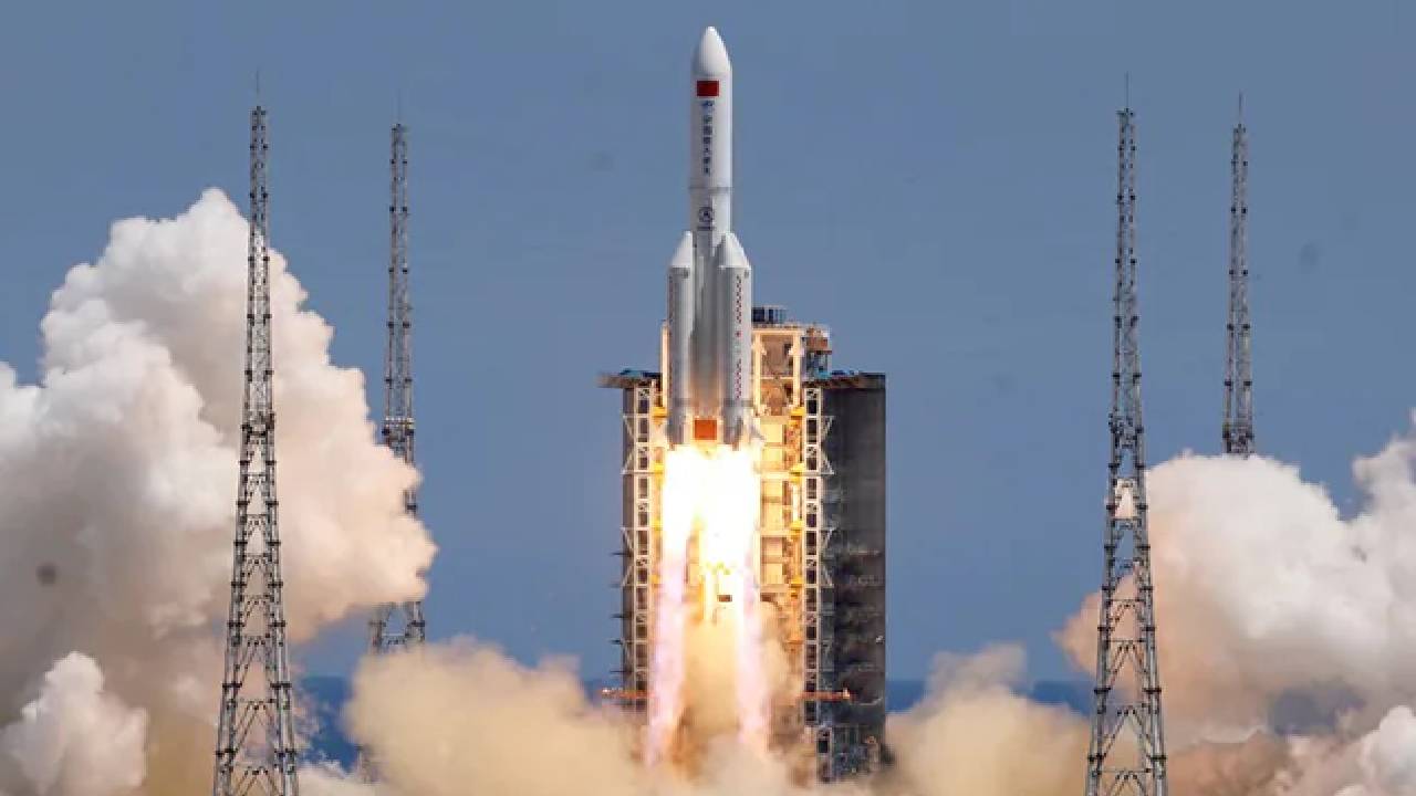 Chinese Rocket: తప్పిన గండం.. హిందూ మహాసముద్రంలో కూలిన చైనా రాకెట్