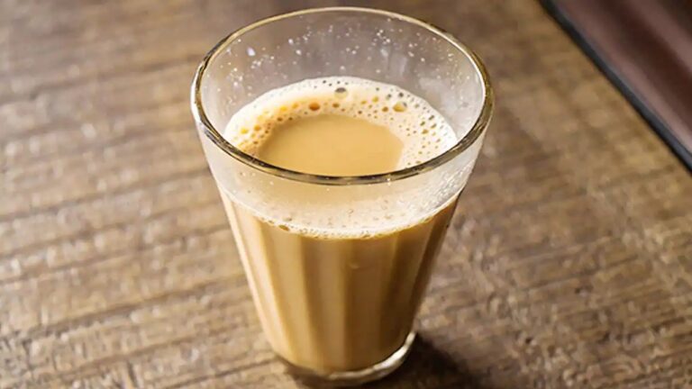 Viral News: సీఎంకు చల్లారిన టీ.. అధికారికి షోకాజ్ నోటీసులు