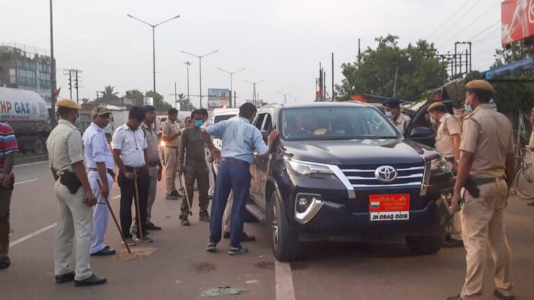 Jharkhand: నోట్ల కట్టలతో పట్టుబడిన ముగ్గురు కాంగ్రెస్ ఎమ్మెల్యేలు.. పార్టీ నుంచి సస్పెండ్