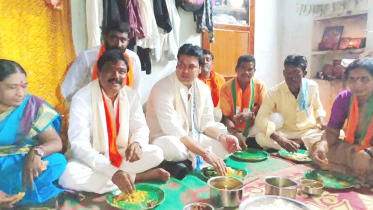 Dalitha Bandhu: ‘దళితబంధు’కి కౌంటర్‌గా బీజేపీ దళితాతిథ్యం?