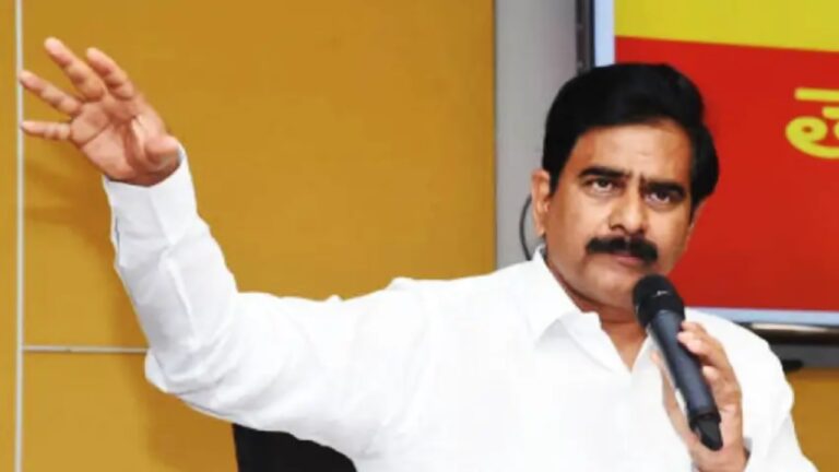 Devineni Uma: ఢిల్లీ వెళ్లి సాష్టాంగ నమస్కారాలు చేస్తున్న జగన్.. పోలవరం డబ్బులు తెచ్చుకోలేరా?