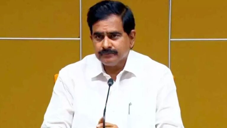 Devineni Uma: సీఐడీ నా వెంట పడుతోంది.. నా మీద ప్రేమ పుట్టిందా?