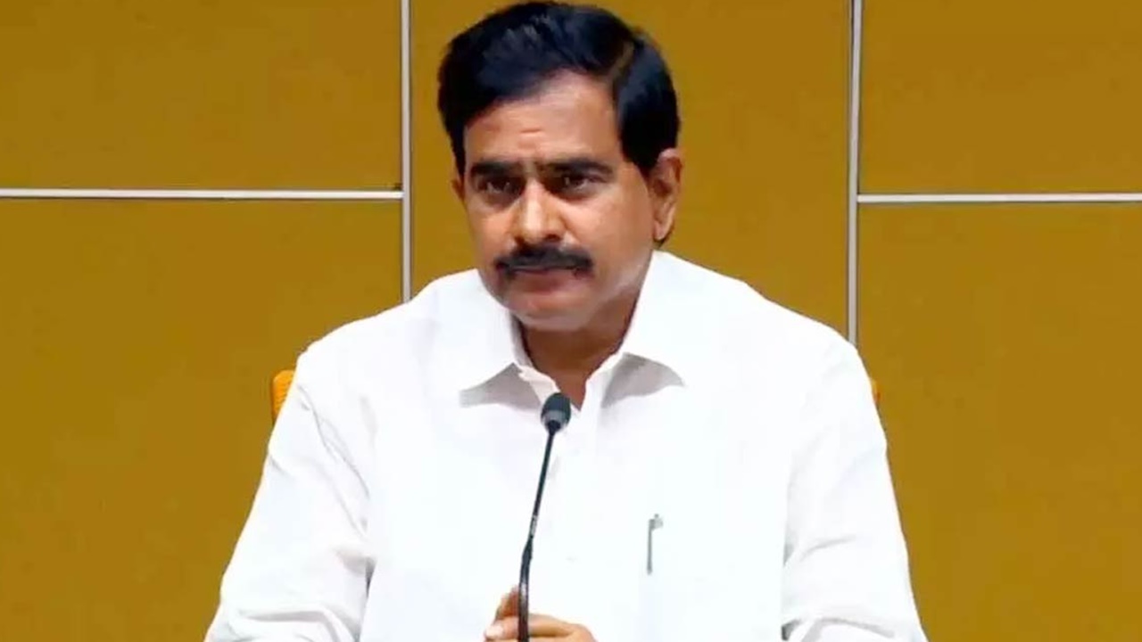 Devineni Uma: సీఐడీ నా వెంట పడుతోంది.. నా మీద ప్రేమ పుట్టిందా?