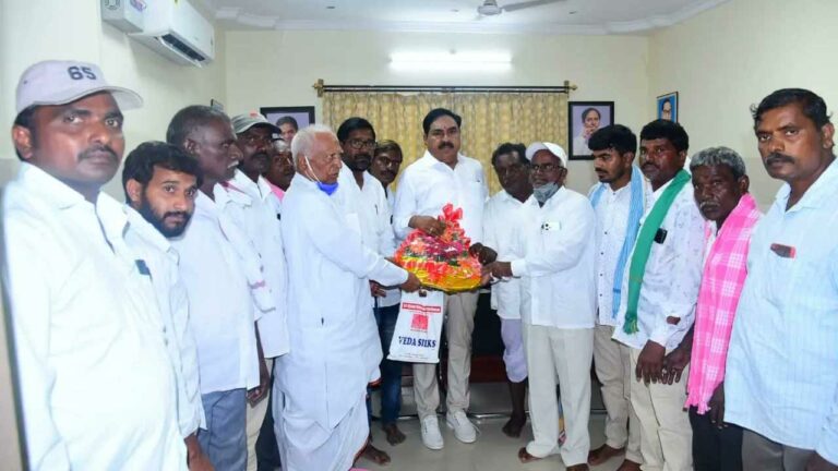 Errabelli Dayakar Rao : దళిత బంధు పథకం దేశానికే దిక్సూచి