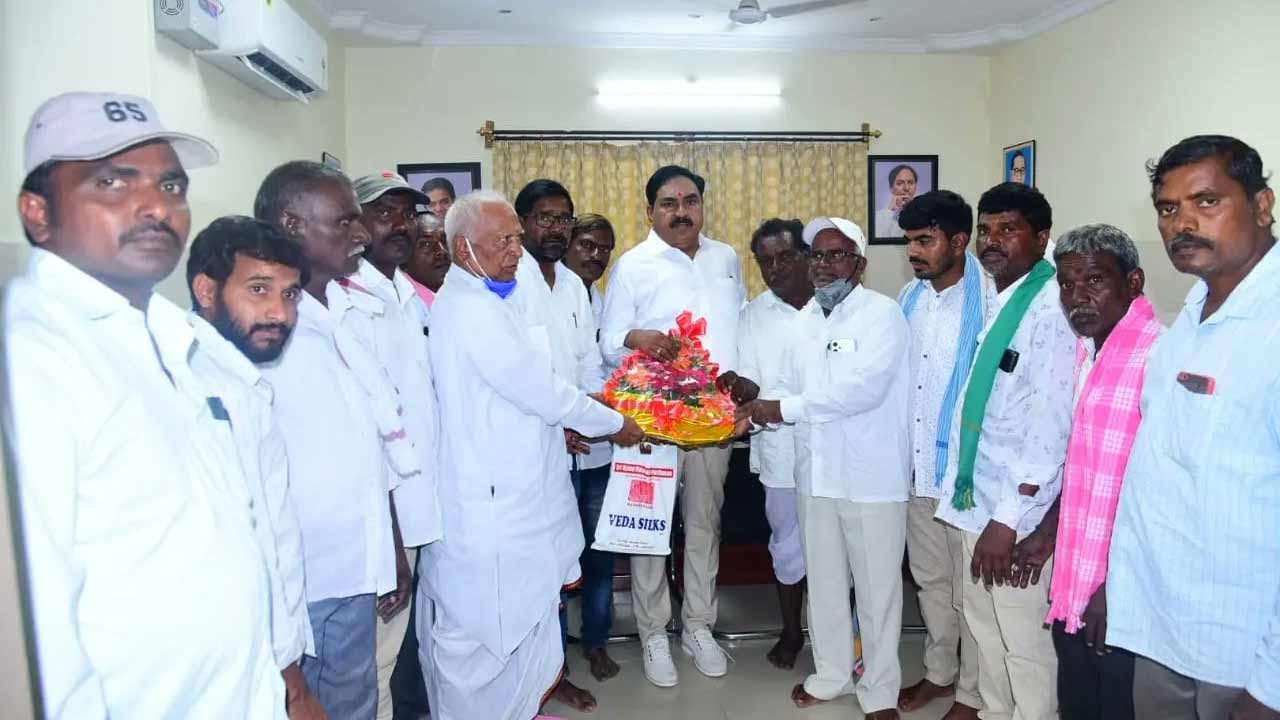 Errabelli Dayakar Rao : దళిత బంధు పథకం దేశానికే దిక్సూచి