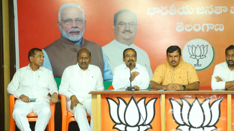 Etela Rajender : అప్పులు చేసిన శ్రీలంక గతి ఏమైందో చూస్తున్నాం