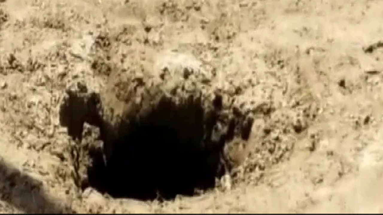 Girl Fall in Borewell: A 12-year-old girl fell into a borewell after 5 hours of hard work.
