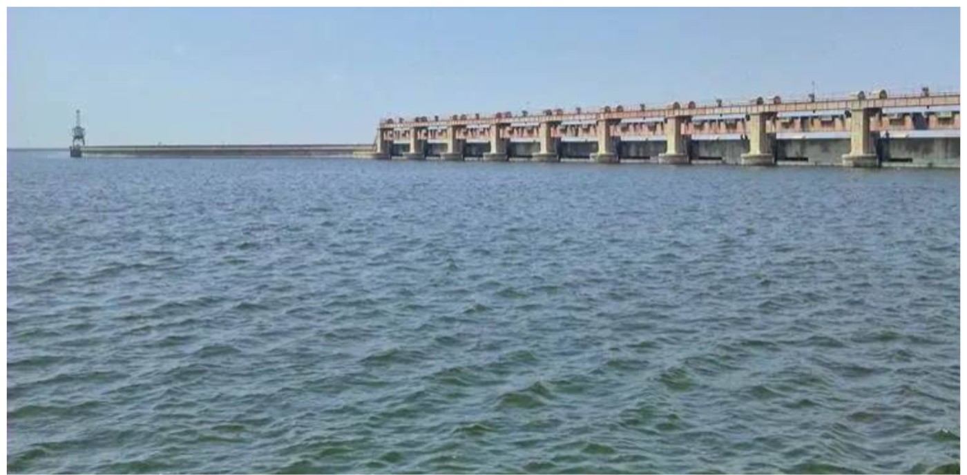 Godavari: ధవళేశ్వరం వద్ద నీటి ఉధృతి.. అధికారులు అప్రమత్తం