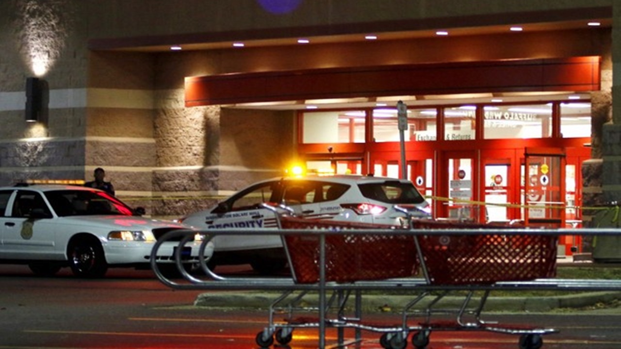 Indiana Mall Shooting: అమెరికాలోని ఇండియానా మాల్‌లో కాల్పులు.. నలుగురు మృతి