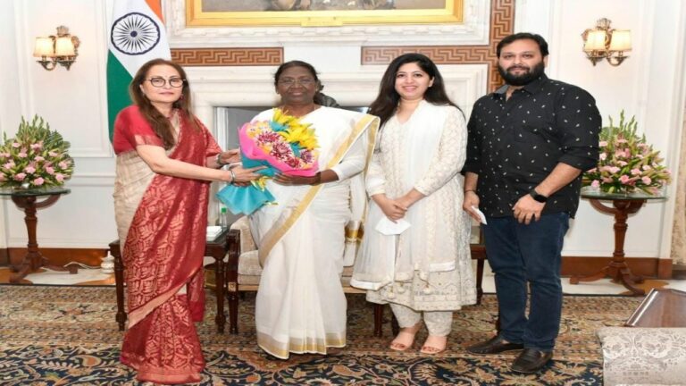 Jayaprada Meets Draupadi murmu: రాష్ట్రపతితో జయప్రద భేటీ.. అభినందనలు