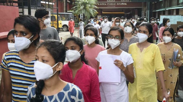 Kerala NEET exam issue: విద్యార్థినుల లోదుస్తులు విప్పించడంపై మహిళా కమిషన్ సీరియస్.. విచారణకు ఆదేశం