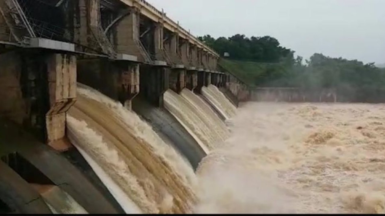 AP-Telangana: ఏపీ, తెలంగాణలో జలాశయాలకు పోటెత్తుతున్న వరద.. గేట్ల ఎత్తివేత