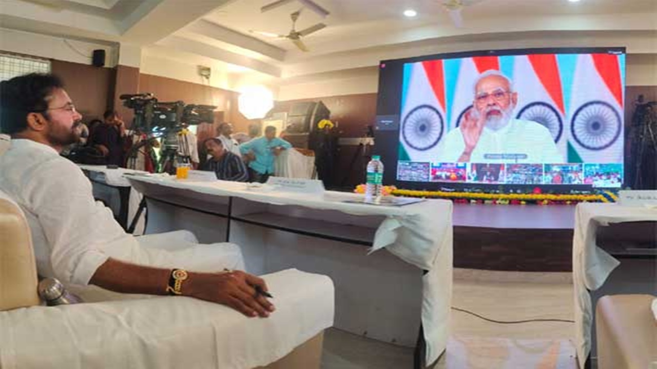 Central Minister Kishan Reddy: అతిపెద్ద సోలార్ ప్రాజెక్టు తెలంగాణలో ఉండటం గర్వకారణం