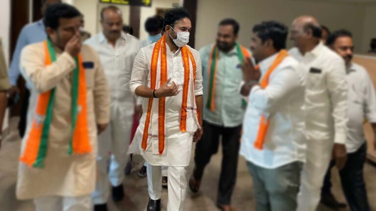 Kishan Reddy: ఢిల్లోలో పింగళి వెంకయ్య ఫొటోతో‌ పోస్టల్ స్టాంపులు..