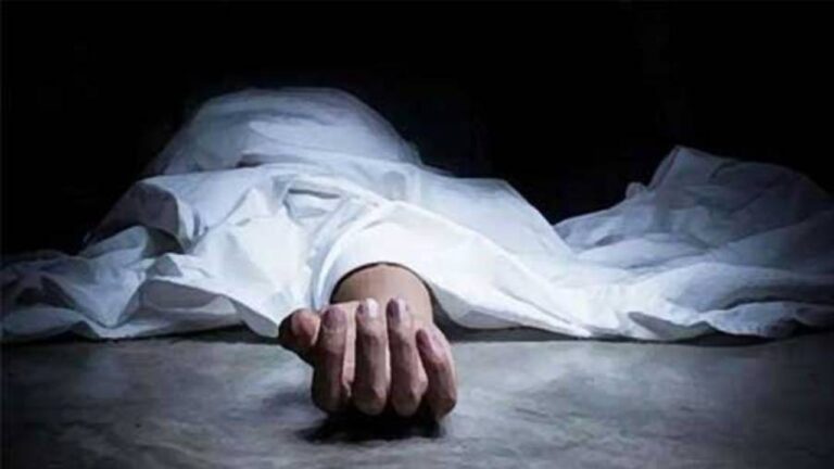 Crime: ప్రేయసి పెళ్లి.. మండపంలోనే ప్రియుడి ఆత్మహత్య