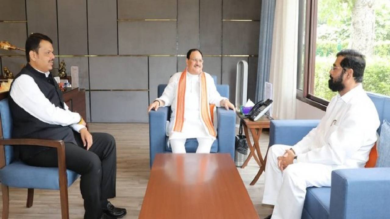 Maharashtra: Shinde, Fadnavis hold discussions with Delhi leaders on cabinet composition