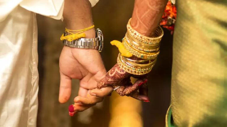 UP: షాకింగ్.. డబ్బుపై దురాశతో మళ్లీ పెళ్లి చేసుకున్న భార్యాభర్తలు