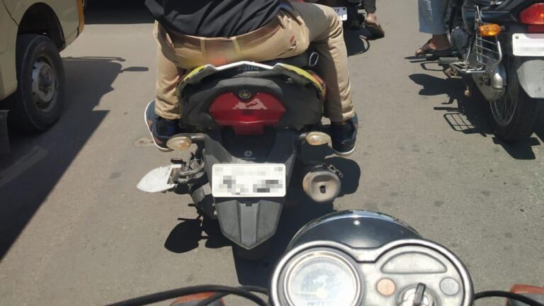 Hyderabad:  నంబర్‌ప్లేట్ టాంపరింగ్‌పై ట్రాఫిక్ పోలీసుల హెచ్చరిక.. అలా చేస్తే జైలుకే..!!