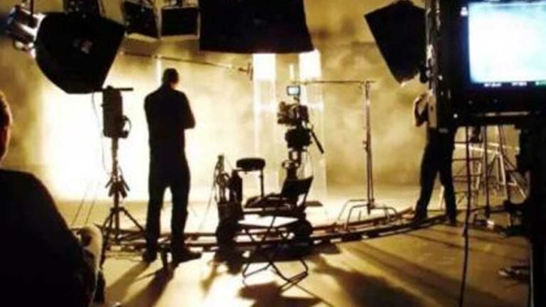 Tollywood: షూటింగ్స్ బంద్.. ఎవ‌రికి క‌ష్టం? ఎంత న‌ష్టం?