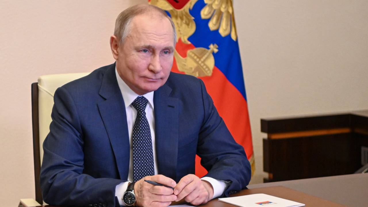 Vladimir Putin: పుతిన్ కు తీవ్ర అనారోగ్యం.. వైద్యుల అత్యవసర చికిత్స