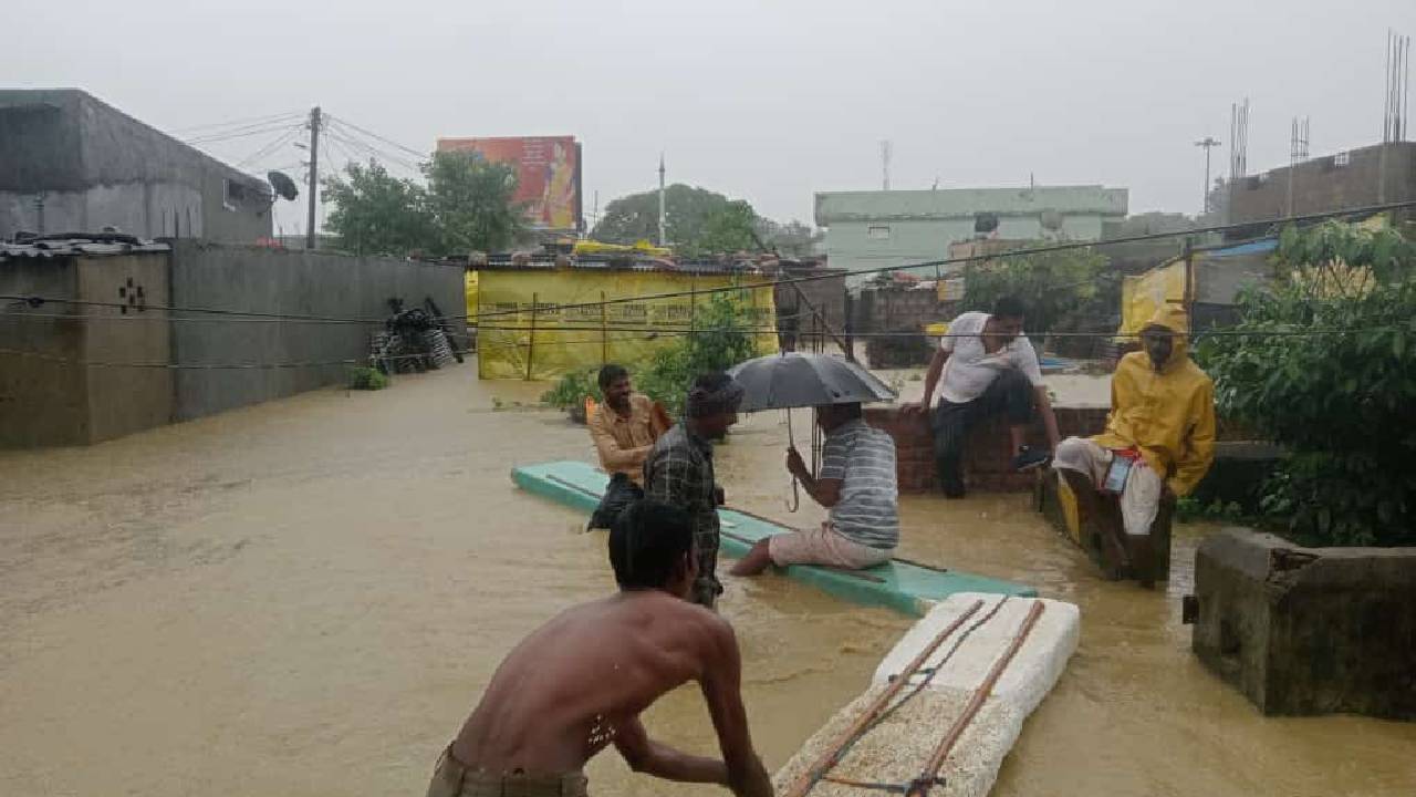 Telangana: Ministers review rains in joint Nizamabad and Adilabad districts