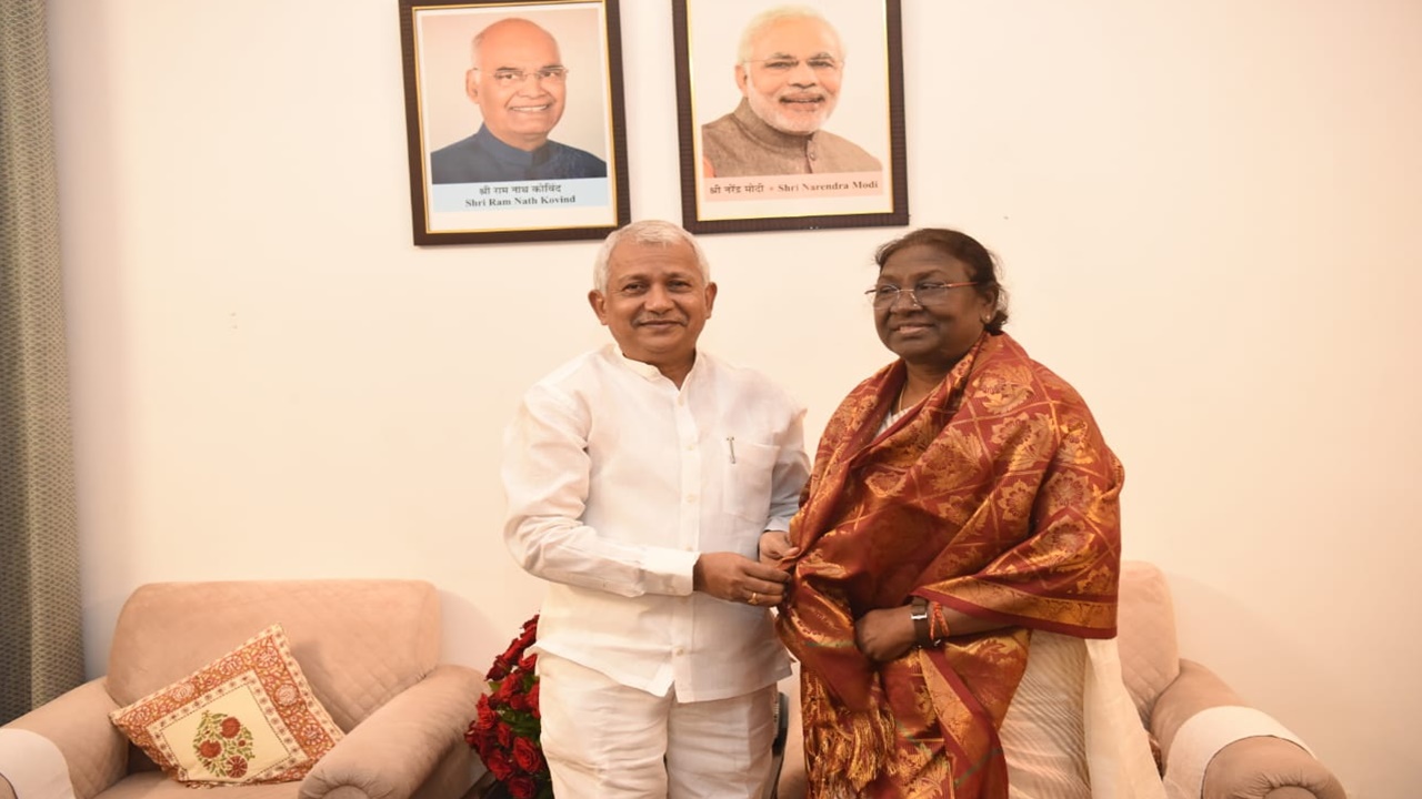 Ramachandru Tejavath: కేసీఆర్ నా సలహాలను పట్టించుకోలేదు.. అందుకే రాజీనామా చేశా..