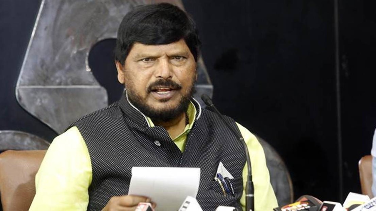 Ramdas Athawale: Sanjay Raut is the cause of Shiv Sena split
