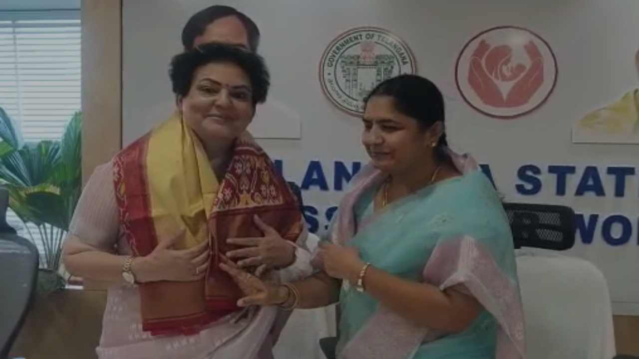 Sunitha Laxma Reddy: తెలంగాణ మహిళా కమిషన్ ఆఫీసుకి రేఖా శర్మ