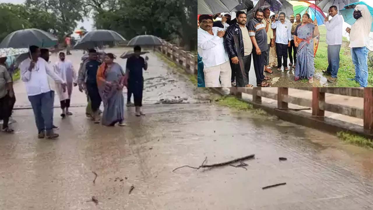 MLA Seethakka: కూలిపోయే వంతెన దాటి.. బాధితుల‌కు అండ‌గా