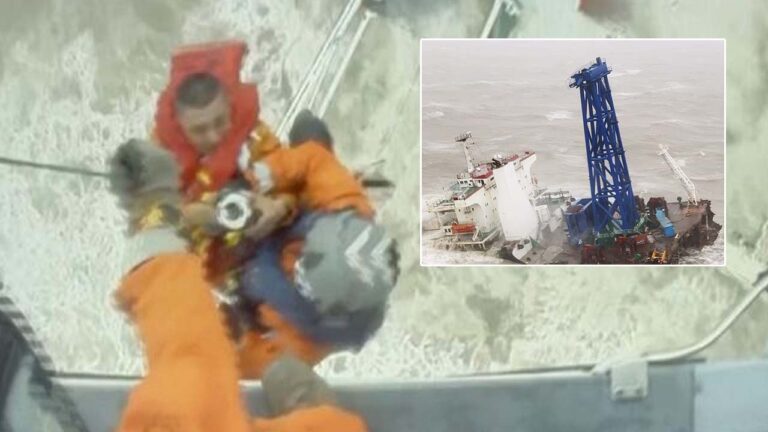 Viral: నడి సముద్రంలో రెండు ముక్కలైన ఓడ… రెస్క్యూ ఆపరేషన్‌ వైరల్..