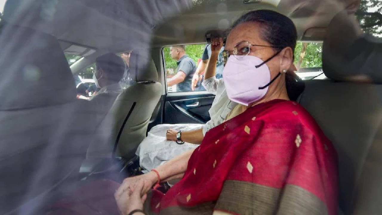 National Herald Case: The first day of Sonia Gandhi's trial is over. 75 Congress MPs arrested