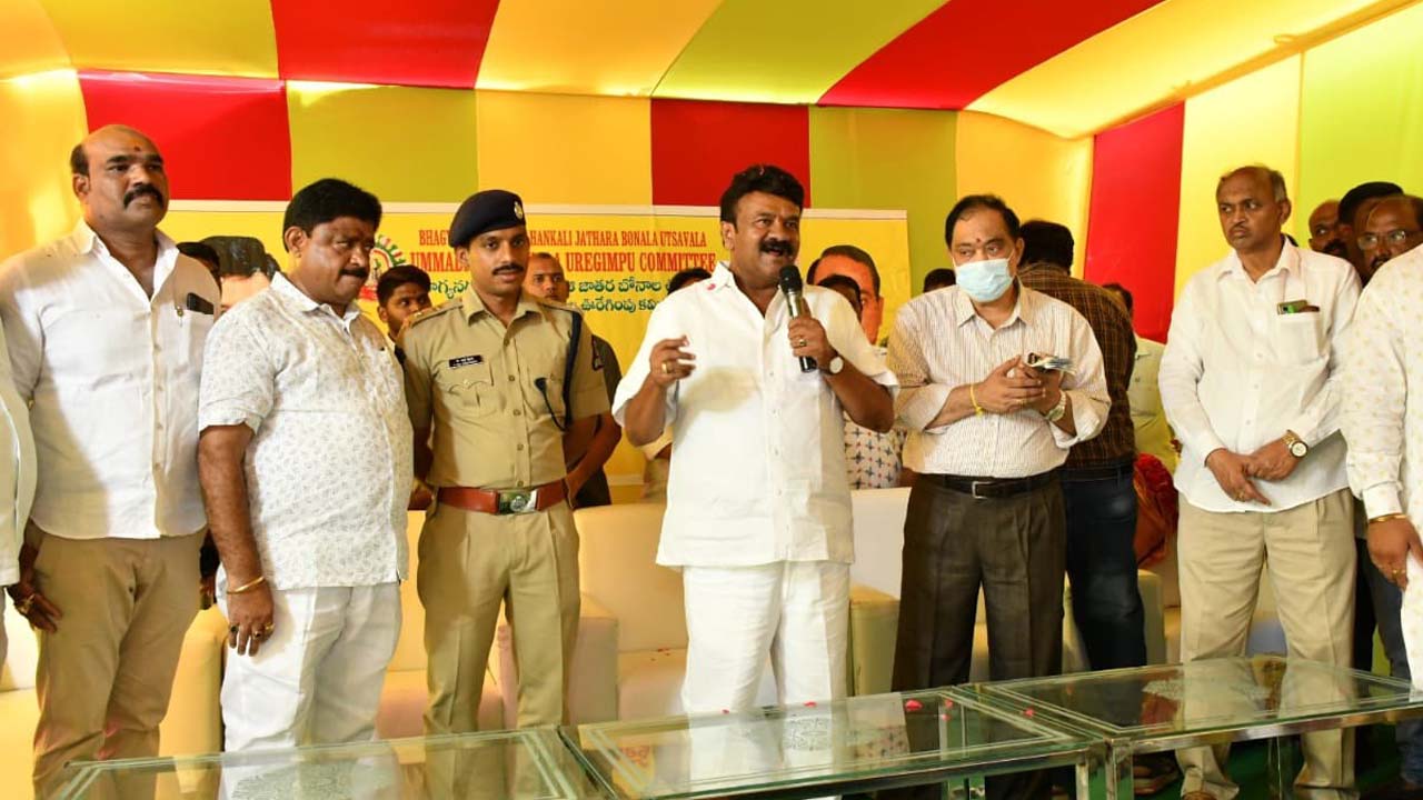 Talasani Srinivas Yadav: బోనాల పండుగలో గ్రూప్‌ రాజకీయాలు సృష్టించొద్దు