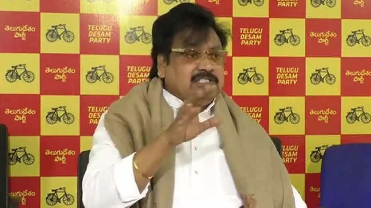 Varla Ramaiah: అడిషనల్ డీజీపీకి లేఖ.. అచ్చెన్నాయుడి సంతకం ఫోర్జరీ చేశారు