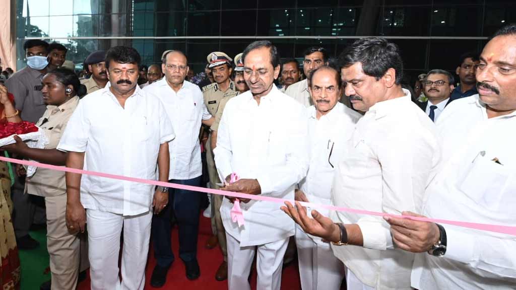 CM KCR : పోలీసులందరికీ సెల్యూట్ చేస్తున్నా