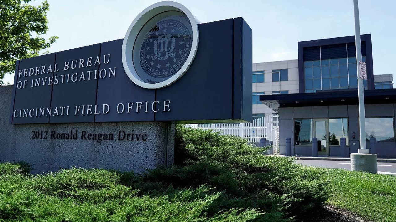 USA: ఎఫ్ బీ ఐ ఆఫీస్ పై దాడికి యత్నం.. దుండగుడిని కాల్చిచంపిన పోలీసులు