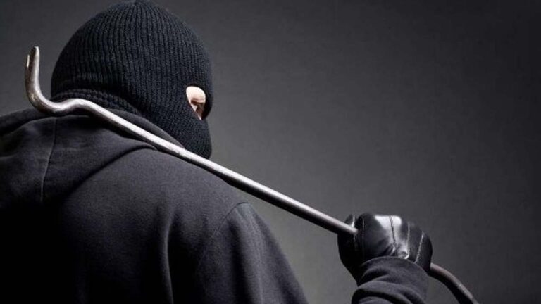 Gold Theft: వాకింగ్‌ చేస్తున్న వ్యాపారి.. సీన్‌ కట్‌చేస్తే.. ఆసుపత్రిలో..! ఏమైందంటే..