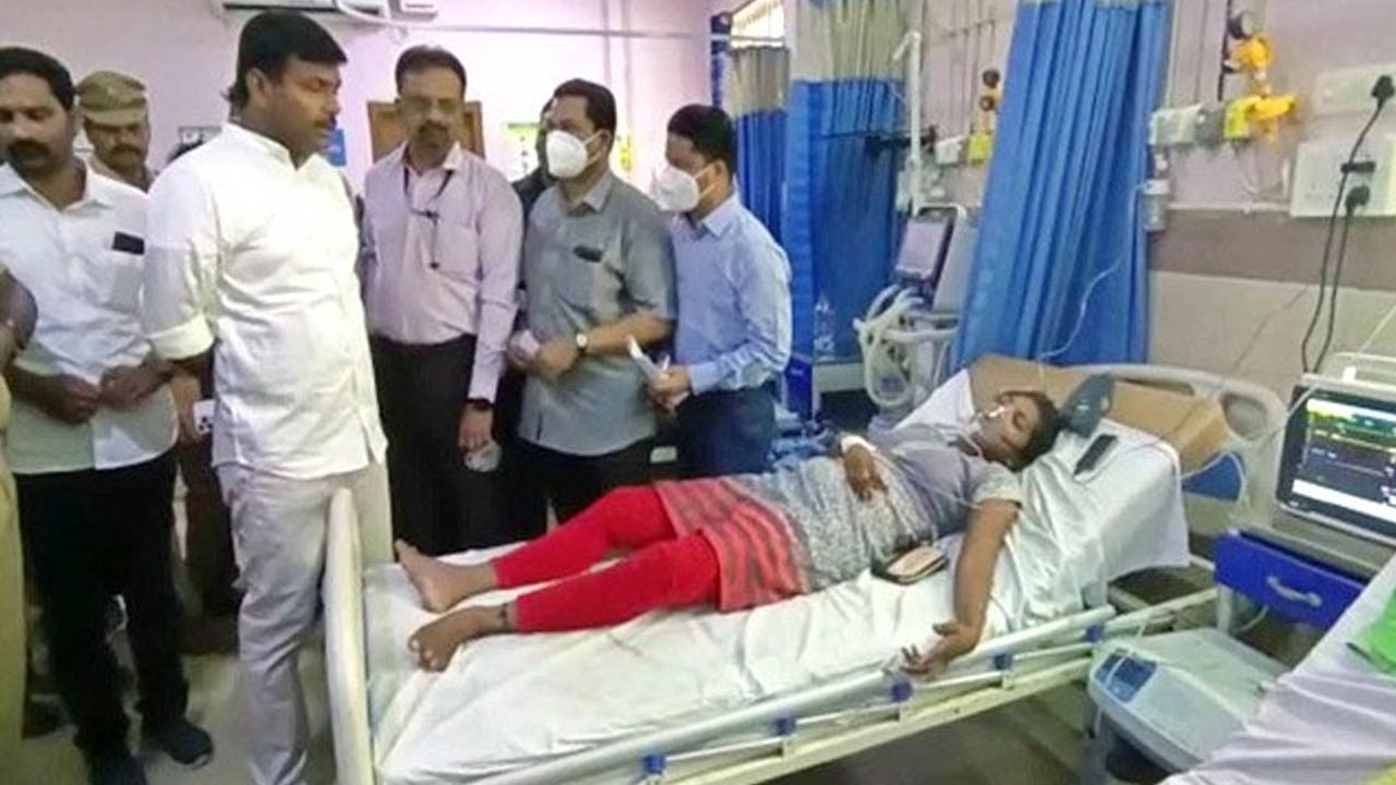 Atchutapuram Gas Leak: గ్యాస్‌ లీక్‌ ఘటనపై సర్కార్‌ సీరియస్‌.. కంపెనీ మూసివేతకు ఆదేశాలు